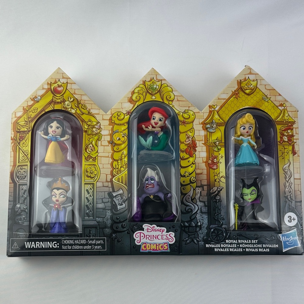 Disney Princess Comics Royal Rivals Set - Snow White, Ariel, Aurora and villains
